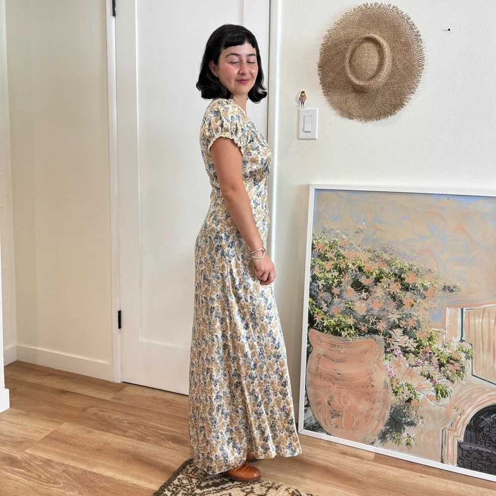 DOEN Bleu Wildflower
Thicket Silk Dress π - Picture 5 of 8